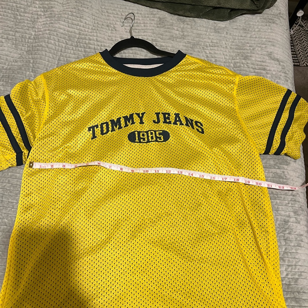 Tommy Hilfiger Yellow Mesh Jersey with Black Trim - Picture 2 of 4